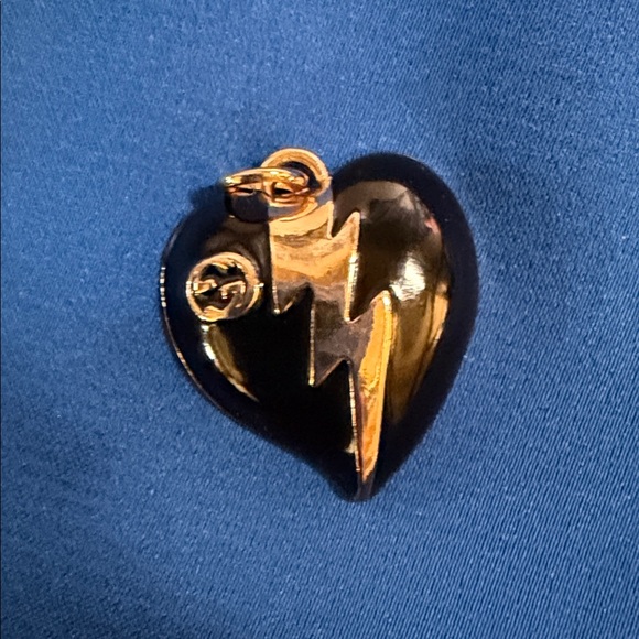 Beautiful Upcycled Gucci heart pendant or charm - Picture 5 of 6